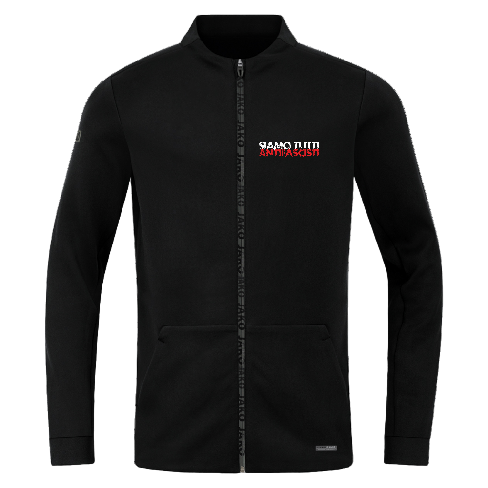 Schwarze JAKO Zip-Jacke mit weiß-rotem Print „SIAMO TUTTI ANTIFASCISTI“ auf der Brust und vertikalem „SIAMO“-Detail am Reißverschluss. Sportlich geschnitten mit Seitentaschen und tonalem Branding.