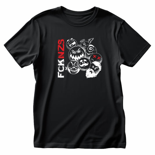 Unisex T-Shirt „FCK NZS – Spuk den Faschismus weg“ in Schwarz, Halloween Edition. Statement-Shirt aus Bio-Baumwolle mit weißem Siebdruck, urbaner Schnitt, klare Botschaft gegen Rechts.