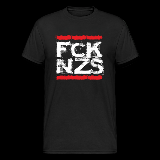 Schwarzes Shirt mit weißem „FCK NZS“-Print in Blockschrift – antifaschistisches Statement-Design, fair produziert, unisex tragbar.
